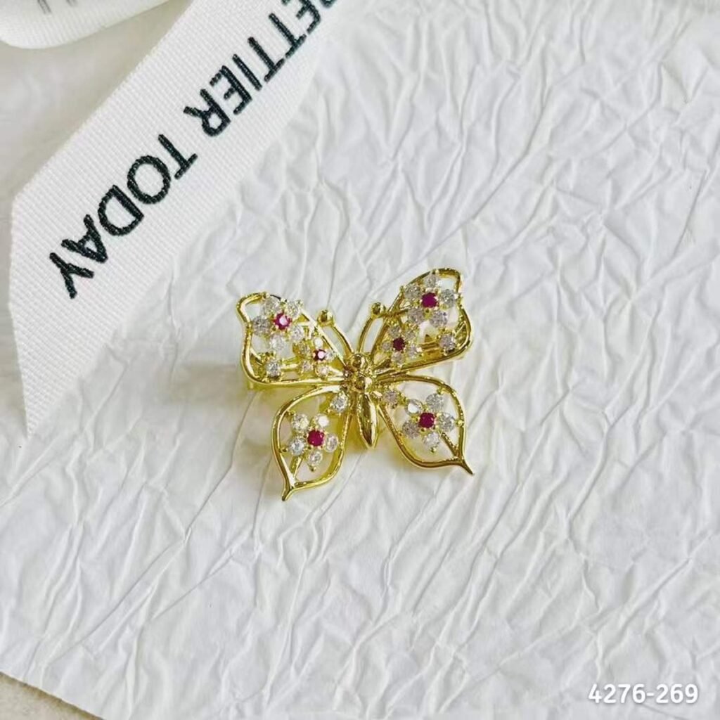 Brooch Product 0007