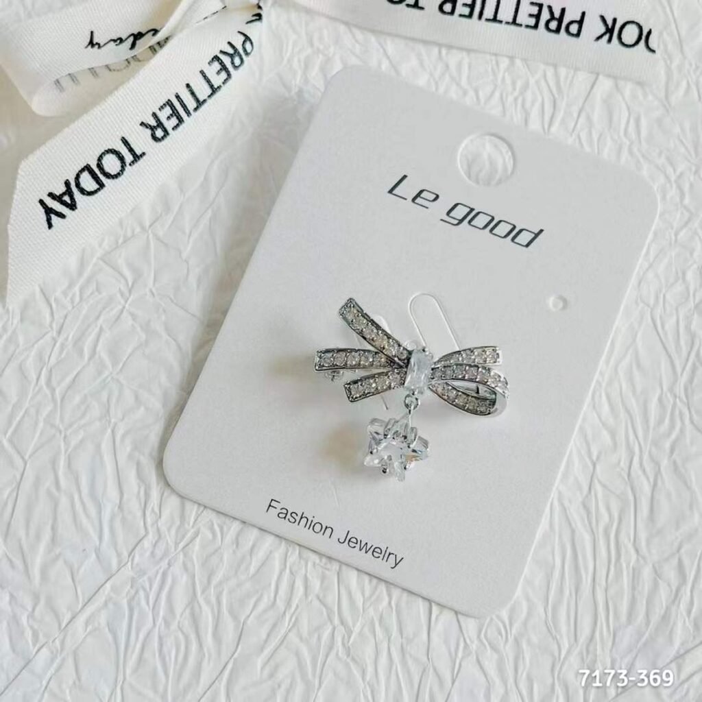 Brooch Product 0015